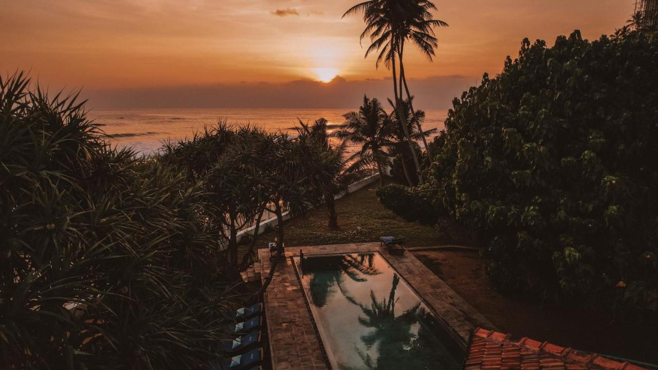 Saltasia Boutique Beach Villa Mirissa Exterior photo